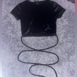 BLACK SILKY TIE CROP TOP